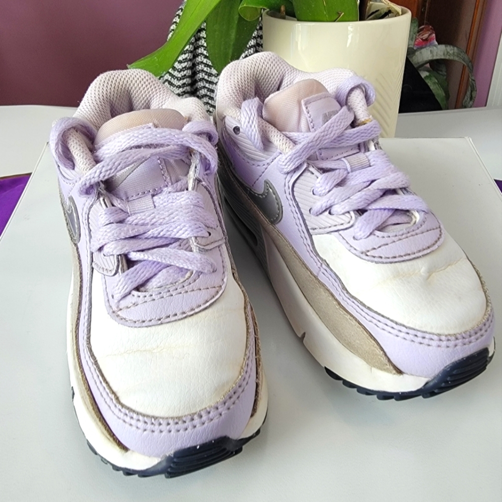 USED Lilac/Silver/Gray Nike Air Max 90 LTR size 9C (tie-ups)